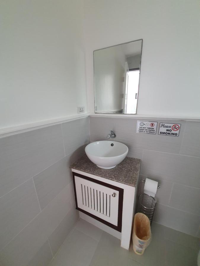 Clubboracay Apartelle Balabag  Bagian luar foto