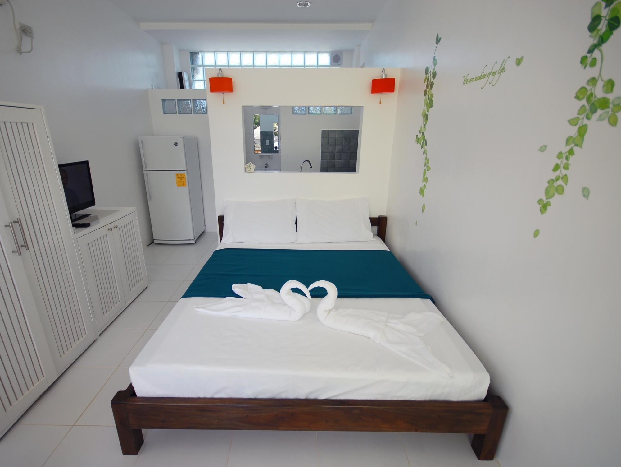 Clubboracay Apartelle Balabag  Bagian luar foto